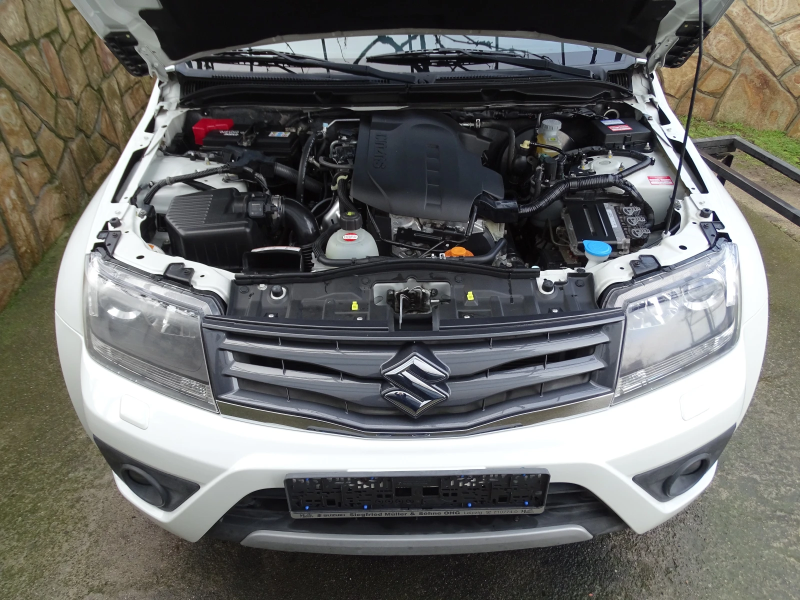 Suzuki Grand vitara  4х4 НАВИГАЦИЯ - изображение 9