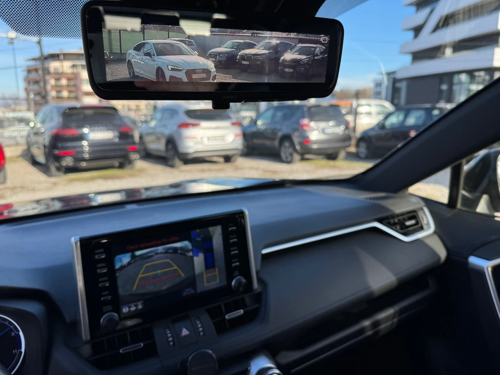 Toyota Rav4 117300км* КАМЕРИ 360* ПОДГРЕВ* КОЖА* КАРБОН* , снимка 6 - Автомобили и джипове - 53787662