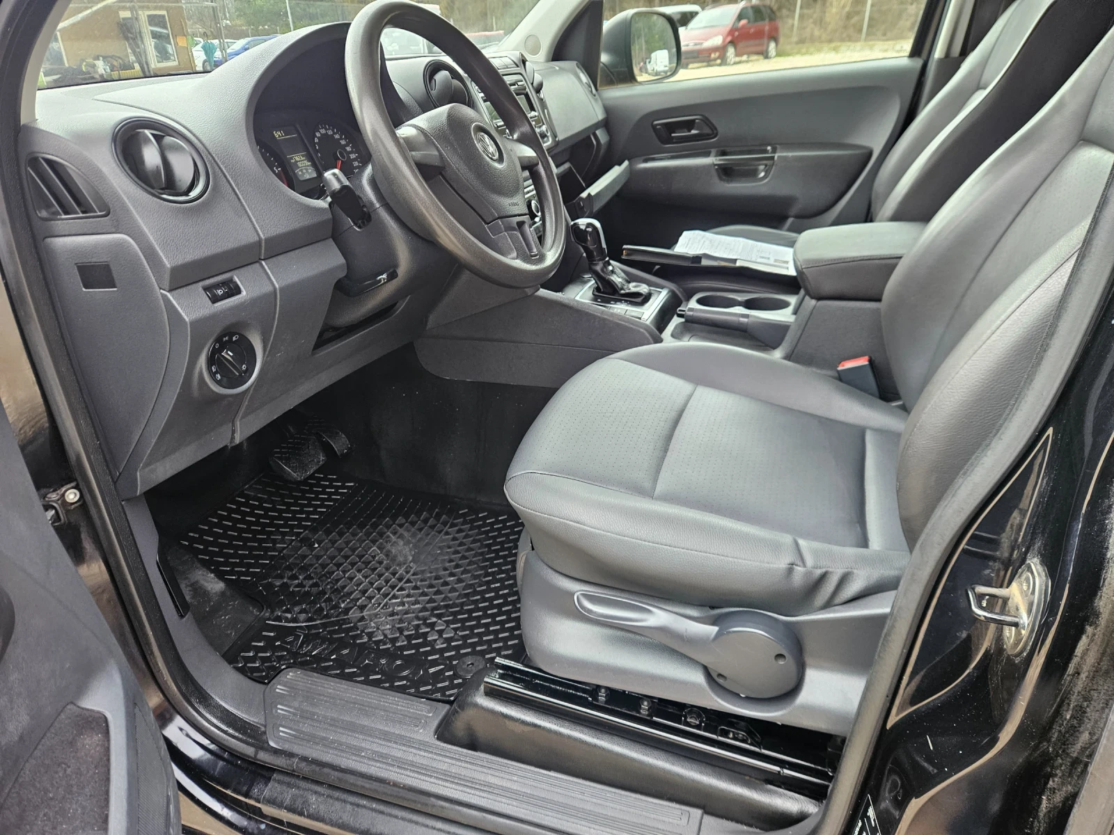 VW Amarok 2.0 dsg 180 ks 180000km serviz, снимка 14 - Автомобили и джипове - 54033519