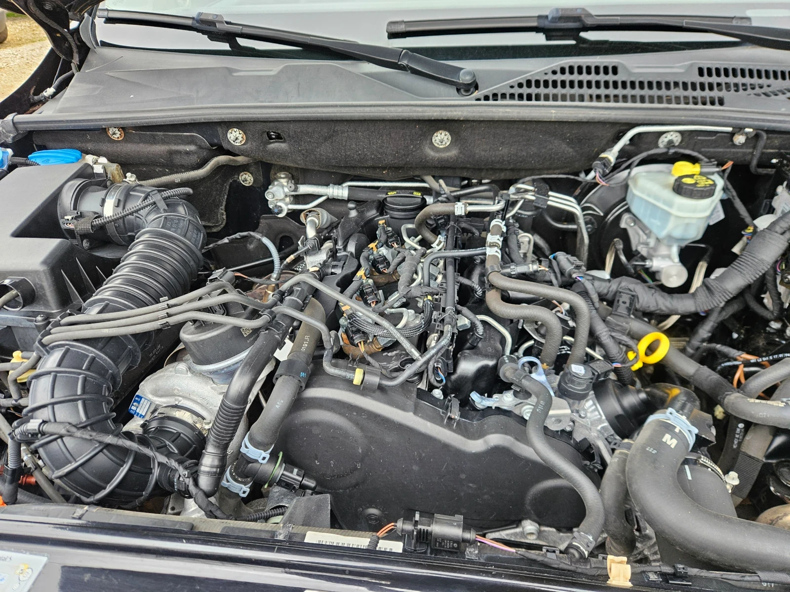 VW Amarok 2.0 dsg 180 ks 180000km serviz, снимка 13 - Автомобили и джипове - 54033519