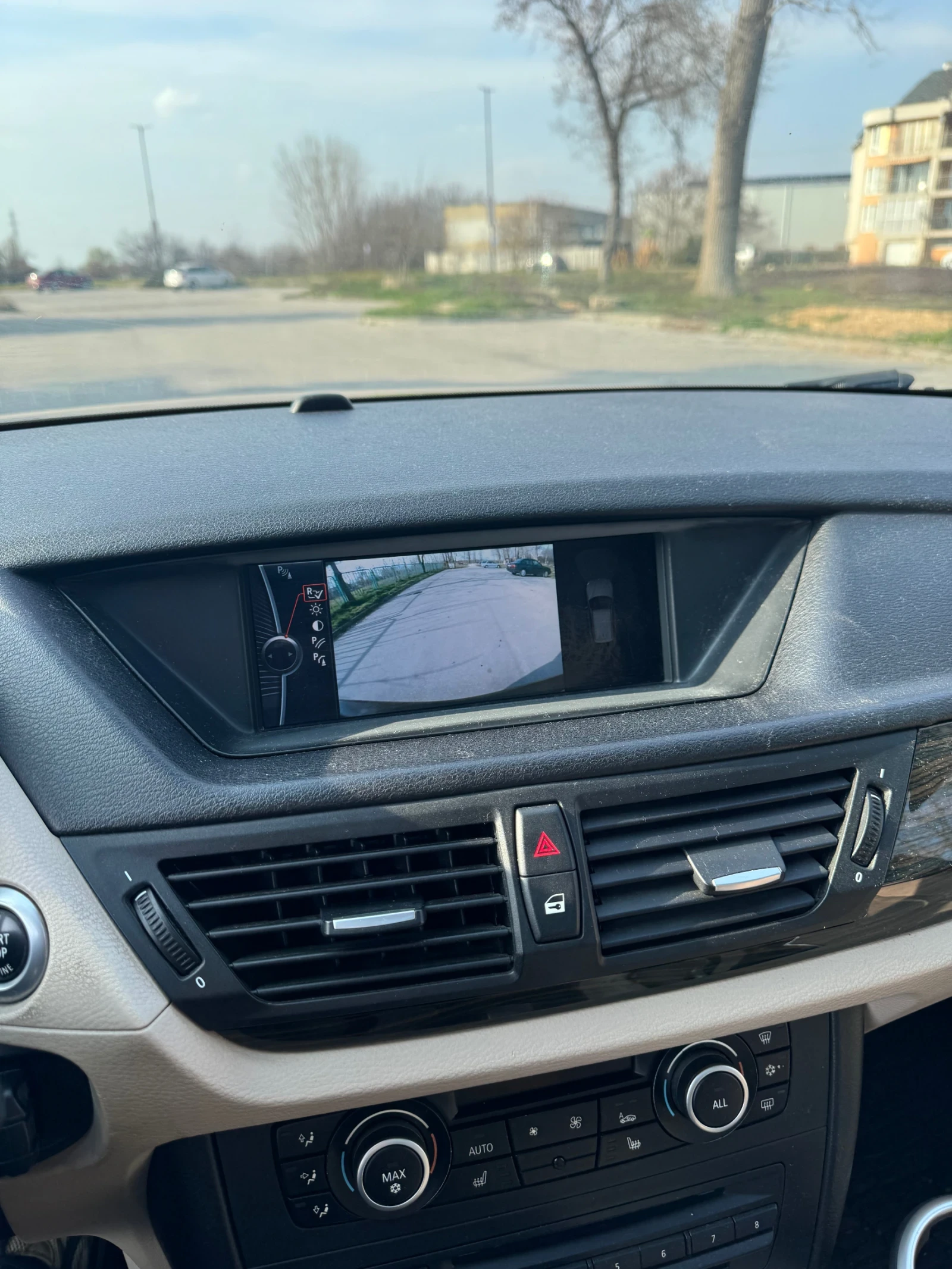 BMW X1 Panorama, kamera, keyless, Full, снимка 15 - Автомобили и джипове - 54310033