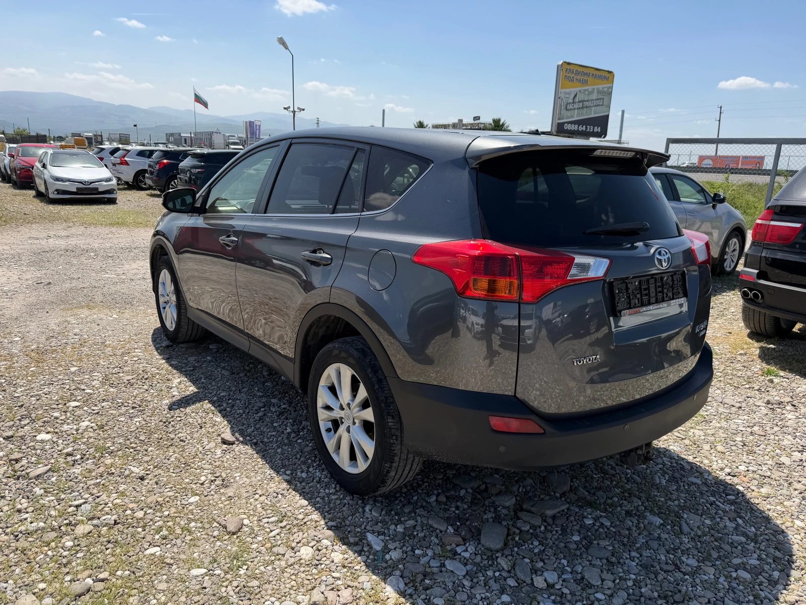 Toyota Rav4 2.2 D4D, снимка 7 - Автомобили и джипове - 54332010