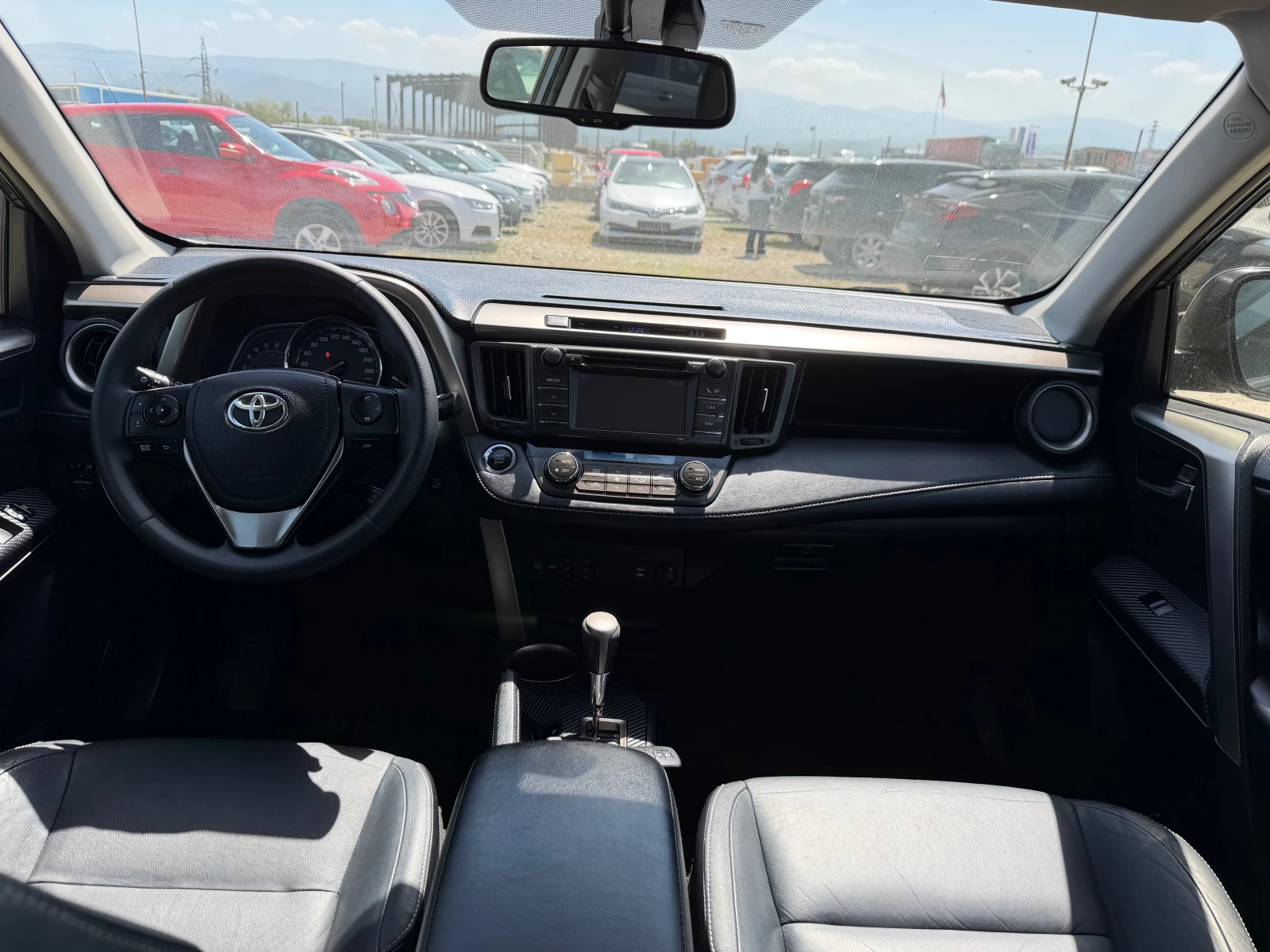 Toyota Rav4 2.2 D4D, снимка 14 - Автомобили и джипове - 54332010