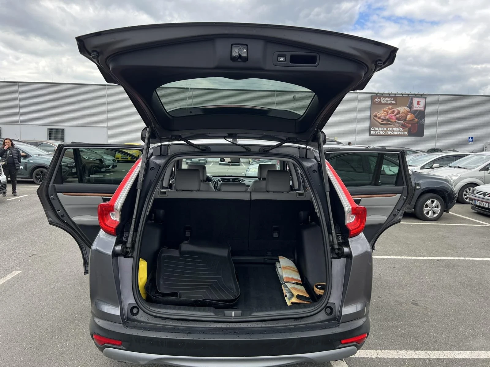Honda Cr-v 1.5 Турбо, снимка 15 - Автомобили и джипове - 54389012