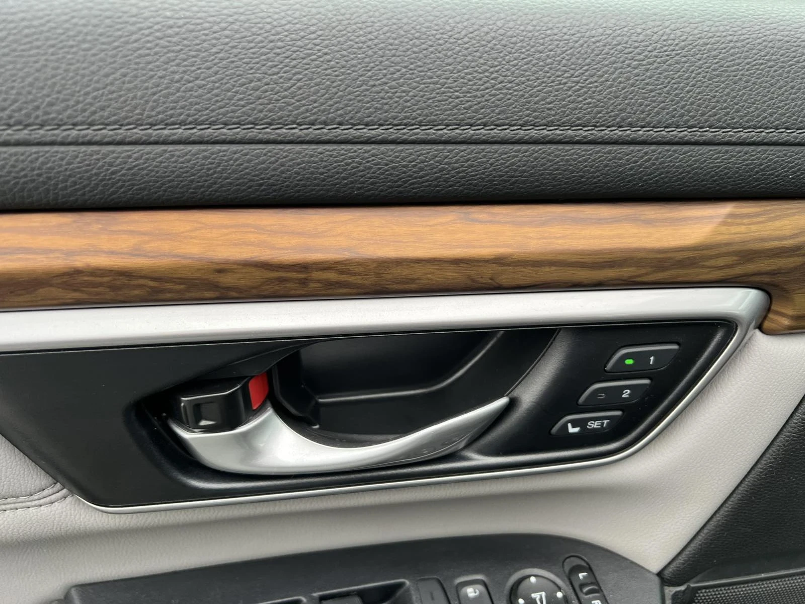 Honda Cr-v 1.5 Турбо, снимка 10 - Автомобили и джипове - 54389012