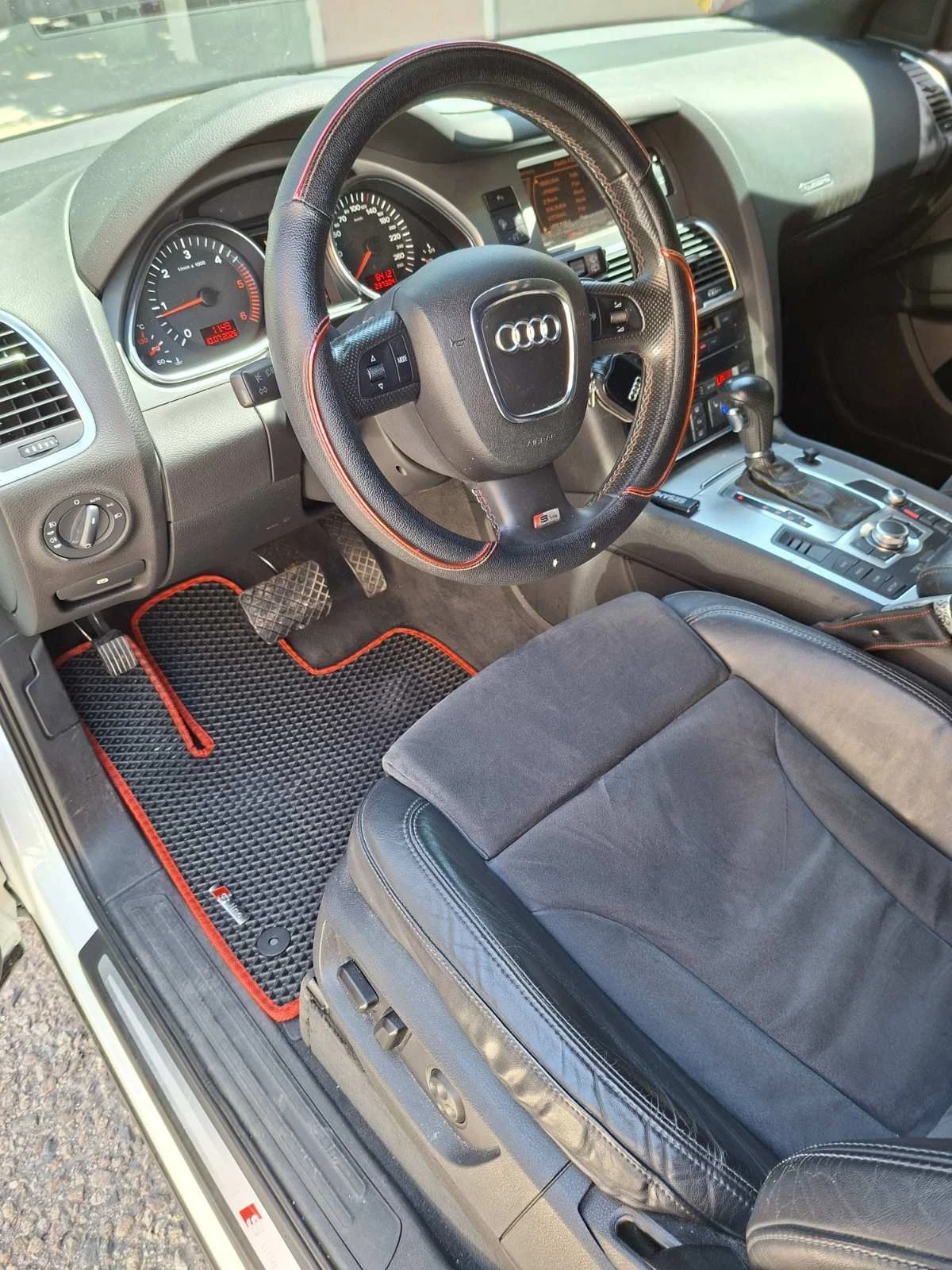 Audi Q7, снимка 9 - Автомобили и джипове - 55234426