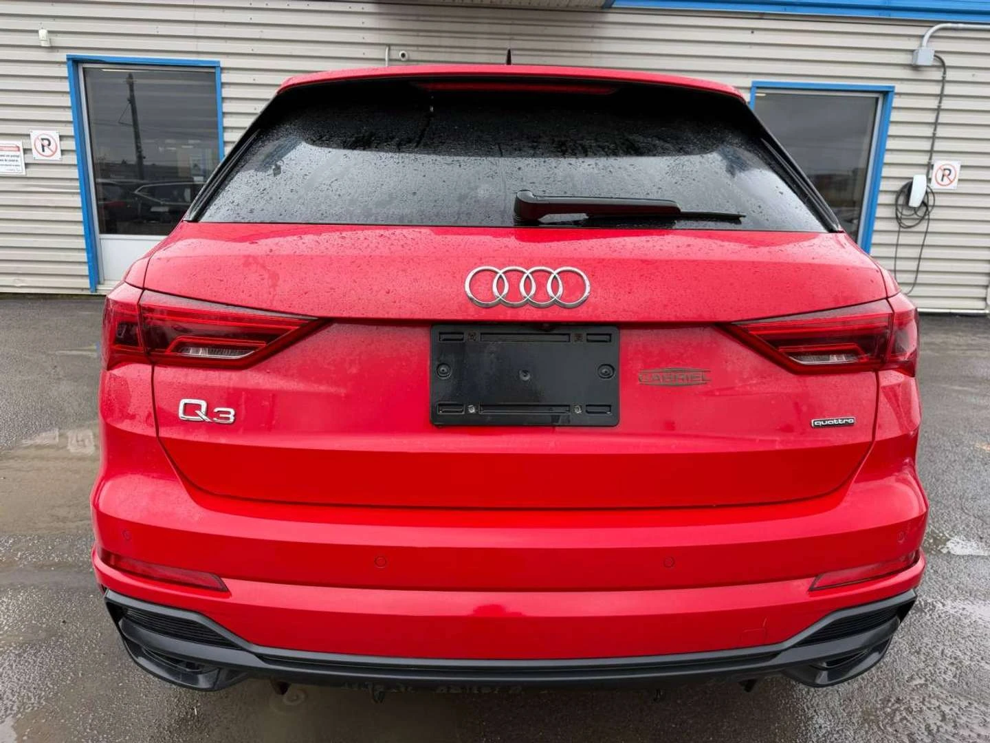 Audi Q3, снимка 8 - Автомобили и джипове - 56115327