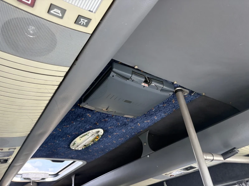 Mercedes-Benz Sprinter Автобус 19 местен, снимка 9 - Бусове и автобуси - 52683970