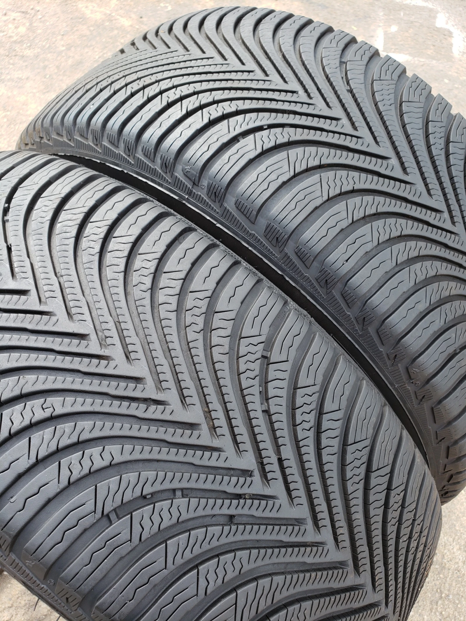 Гуми Зимни 225/55R17, снимка 3 - Гуми и джанти - 56054417