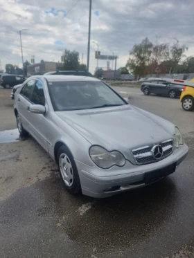 Mercedes-Benz C 200 220, снимка 1