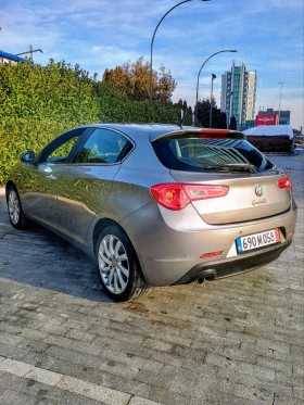 Alfa Romeo Giulietta   1.6Mjet 105кс 2011г ПЕРФЕКТНА!, снимка 4