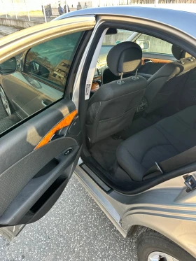 Mercedes-Benz E 320, снимка 12