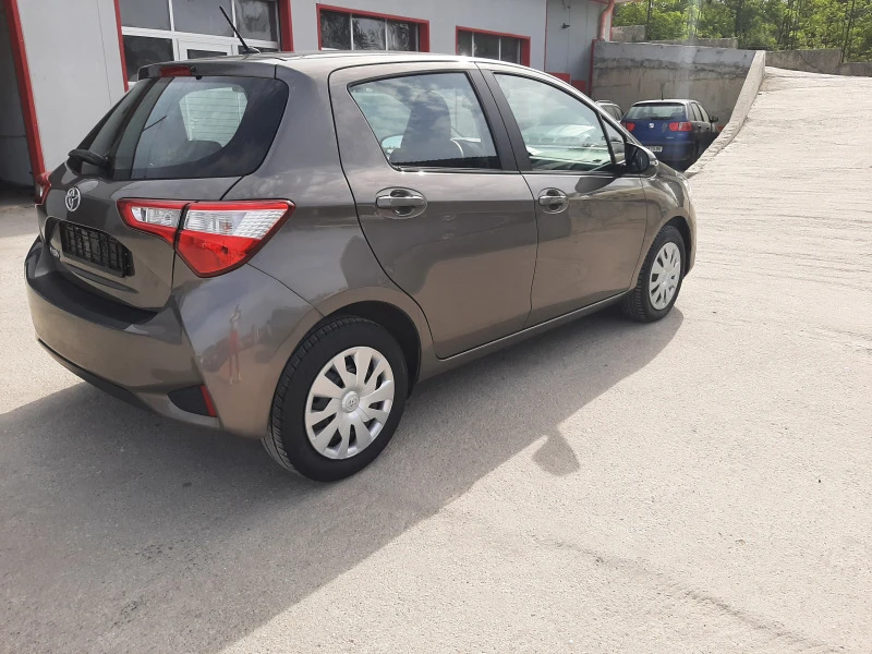 Toyota Yaris 1.5i 112кс, снимка 5 - Автомобили и джипове - 46359695