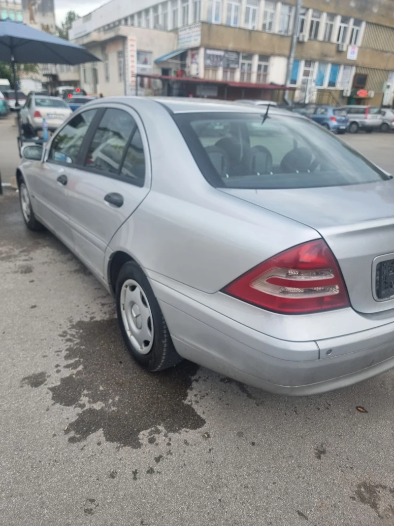 Mercedes-Benz C 200 220, снимка 3 - Автомобили и джипове - 47545174