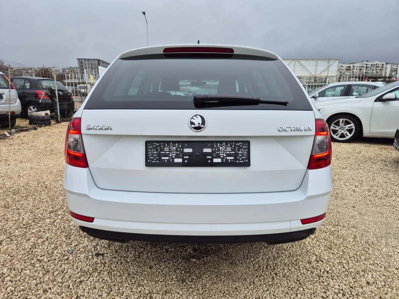 Skoda Octavia 1.6tdi, снимка 5 - Автомобили и джипове - 48312187