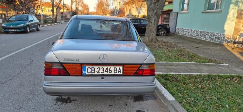 Mercedes-Benz 124 250Д, снимка 7 - Автомобили и джипове - 48635002