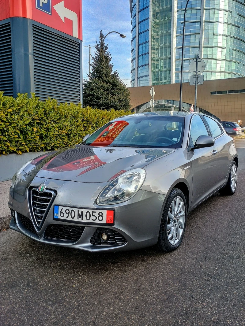 Alfa Romeo Giulietta   1.6Mjet 105кс 2011г ПЕРФЕКТНА!, снимка 1 - Автомобили и джипове - 48571721