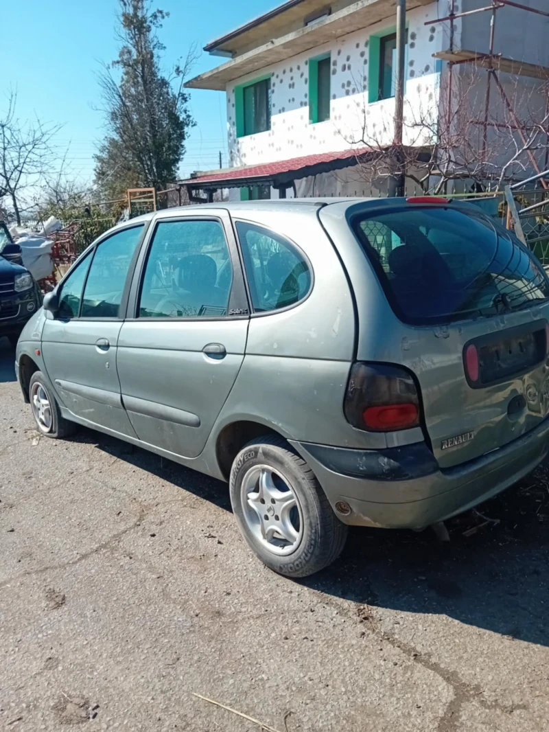 Renault Megane, снимка 2 - Автомобили и джипове - 49380019