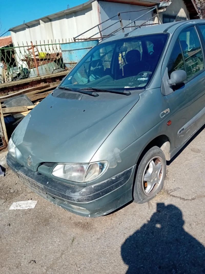 Renault Megane, снимка 1 - Автомобили и джипове - 49380019