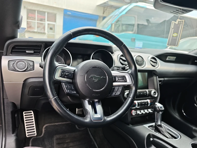 Ford Mustang, снимка 2 - Автомобили и джипове - 52007556