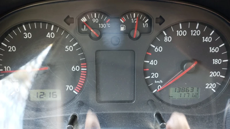 VW Golf, снимка 6 - Автомобили и джипове - 52340108