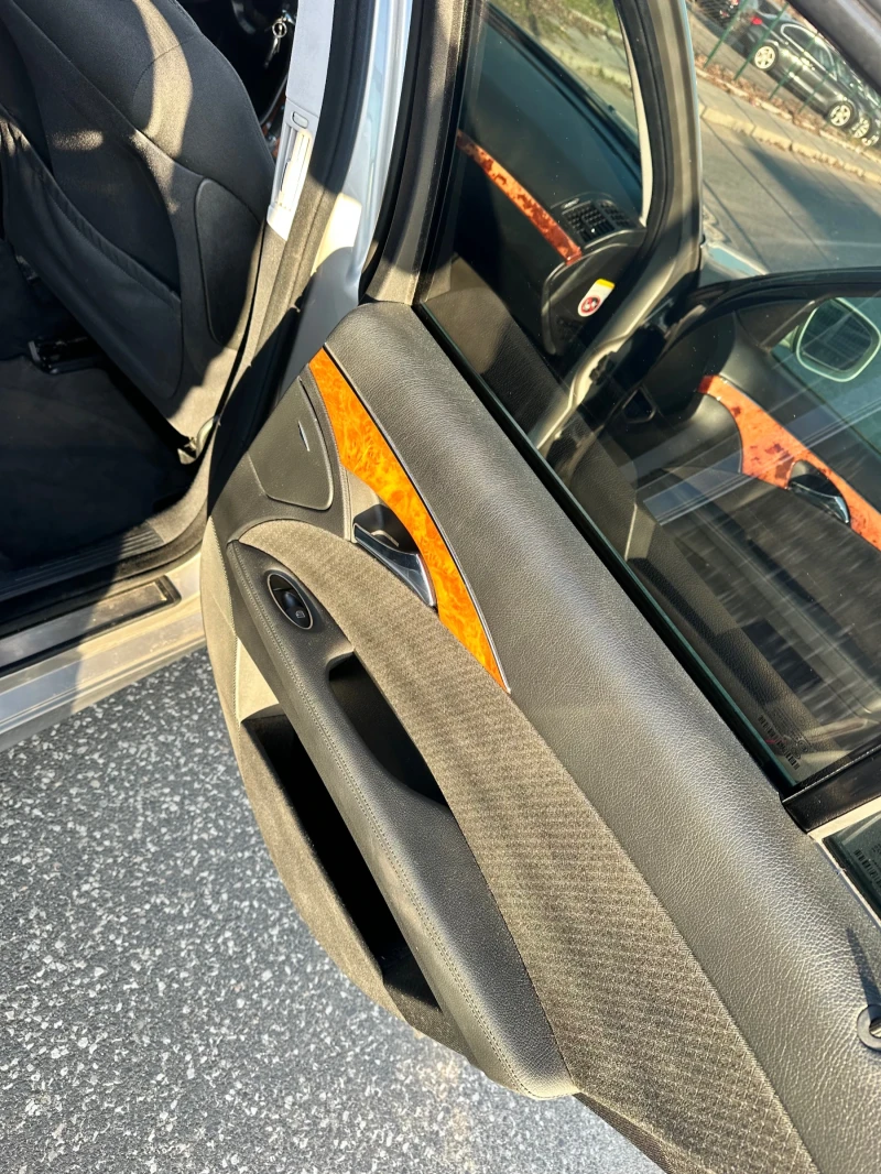 Mercedes-Benz E 320, снимка 8 - Автомобили и джипове - 52914111