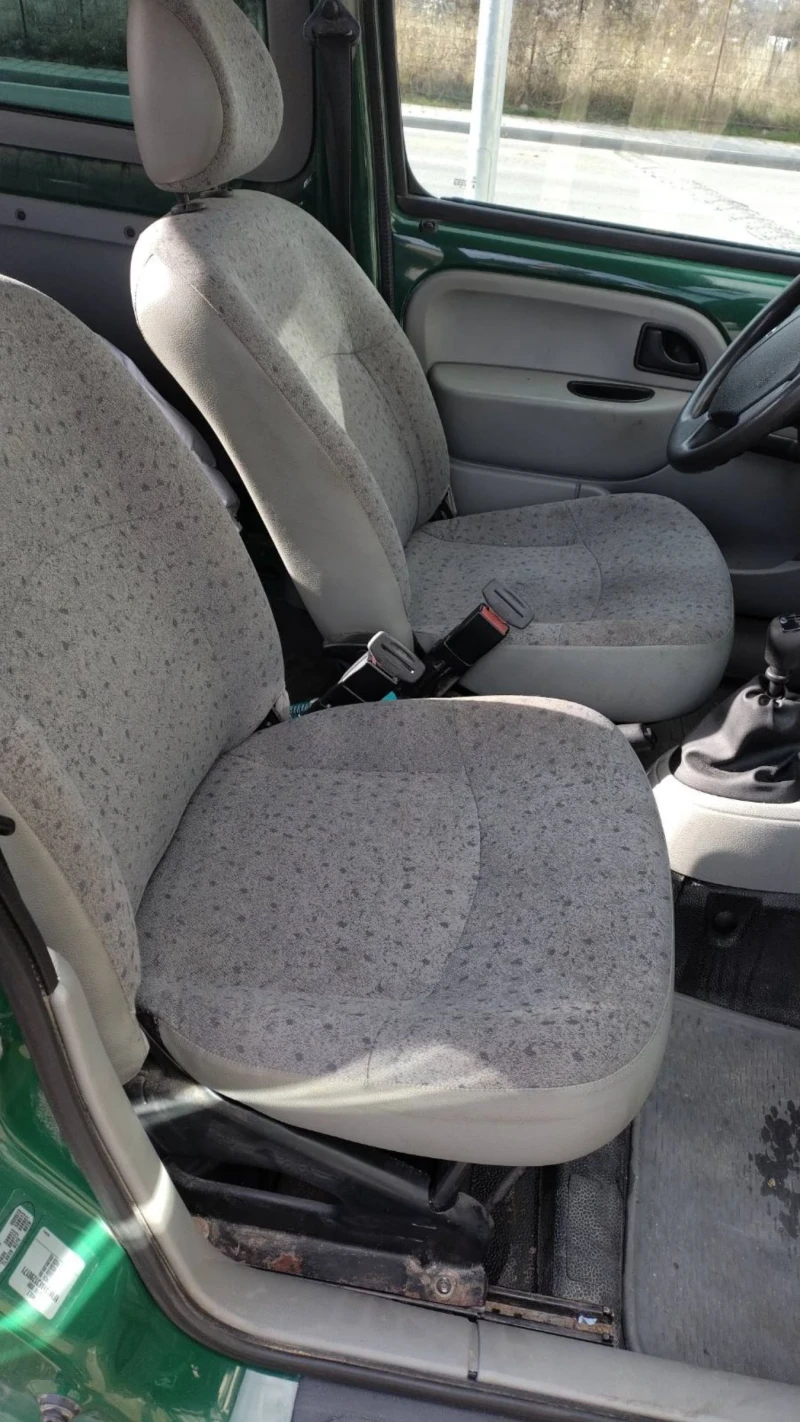 Renault Kangoo 1.9 dci 4x4, снимка 9 - Автомобили и джипове - 53271398