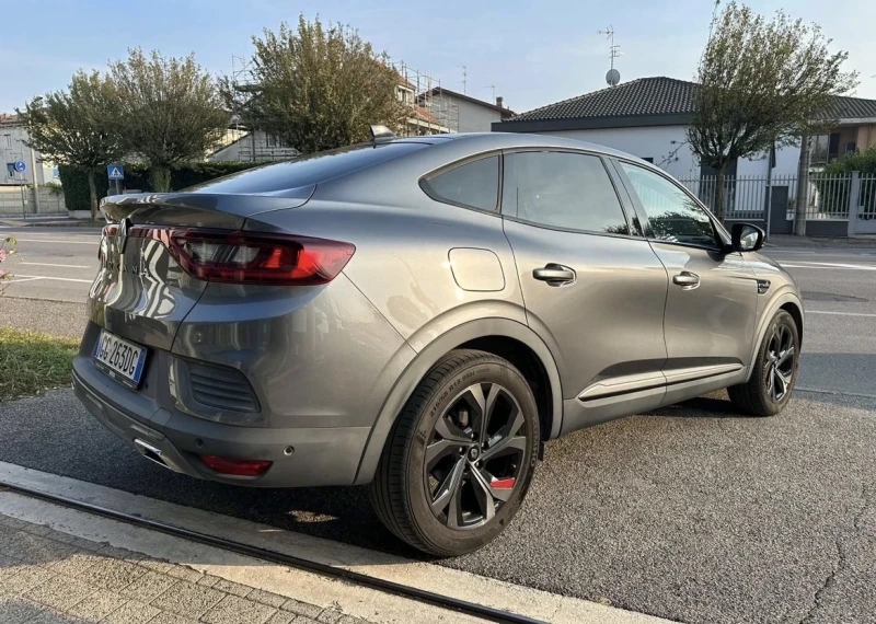Renault Arkana 1.6 бензин хибрид RS line, снимка 5 - Автомобили и джипове - 53432817