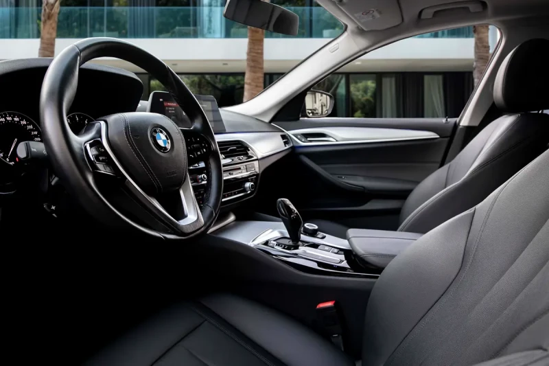 BMW 520 АвтоКредит* (Цена до БГ), снимка 9 - Автомобили и джипове - 53433135