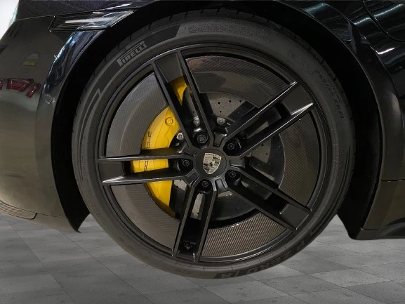 Porsche Taycan Turbo S = Carbon Interior & Exterior = Гаранция - изображение 7