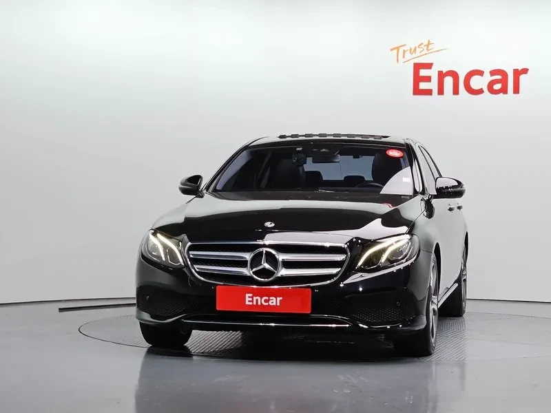 Mercedes-Benz E 300 САМО 30% АВАНС, снимка 3 - Автомобили и джипове - 56266605