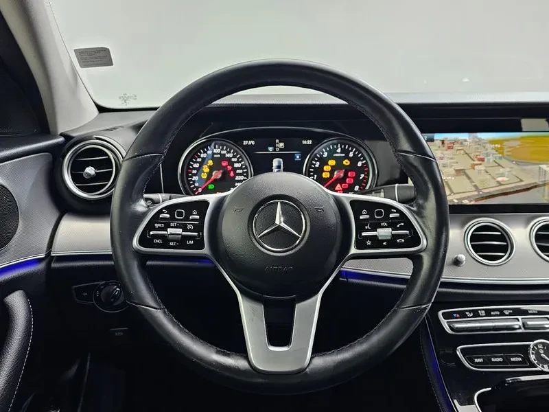 Mercedes-Benz E 300 САМО 30% АВАНС, снимка 15 - Автомобили и джипове - 56266605