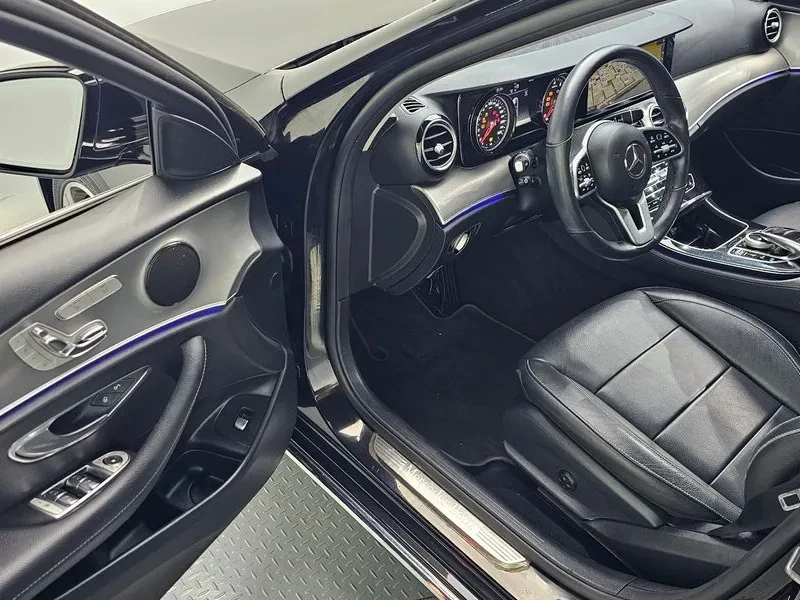 Mercedes-Benz E 300 САМО 30% АВАНС, снимка 10 - Автомобили и джипове - 56266605