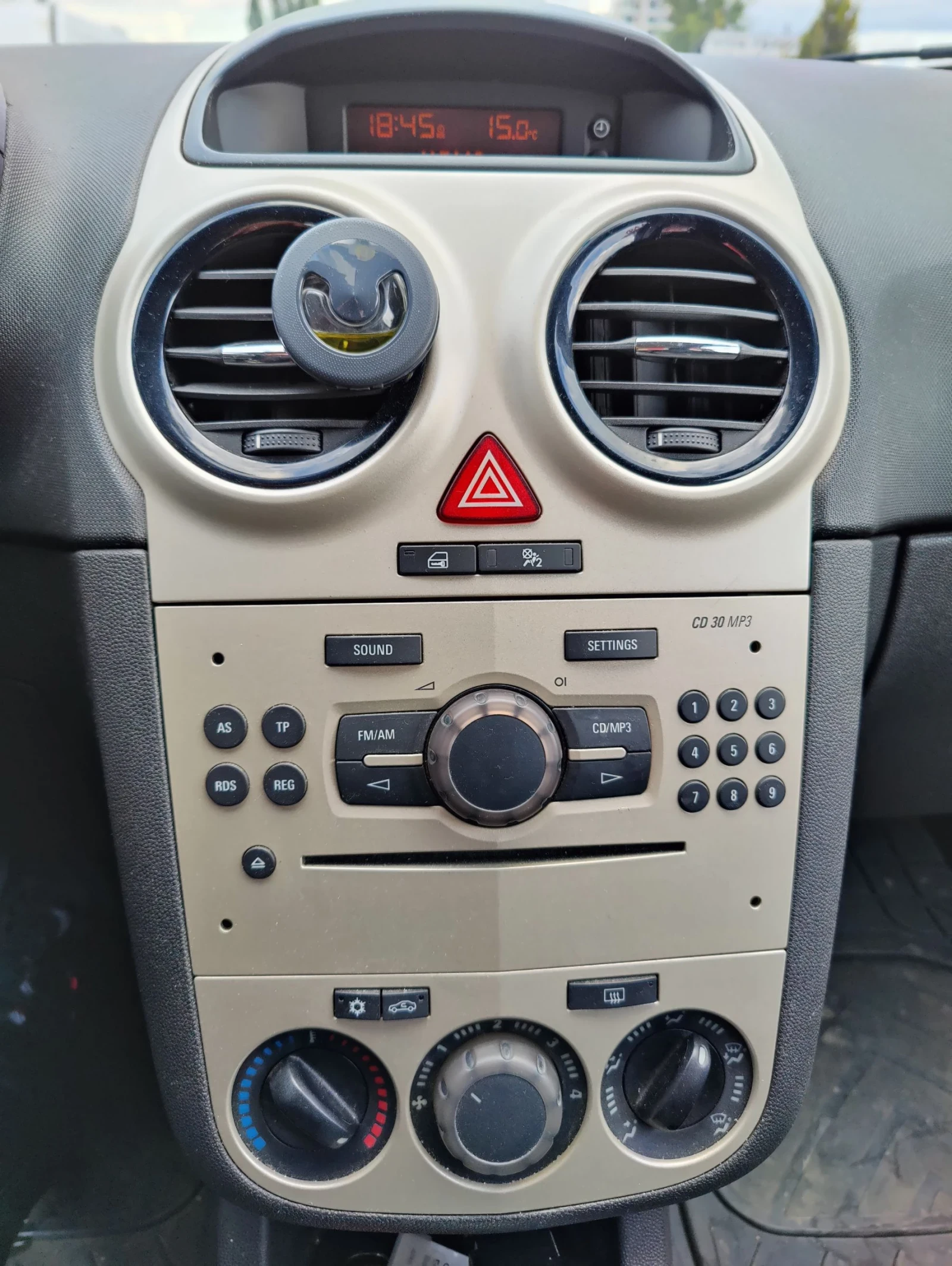 Opel Corsa  - изображение 10