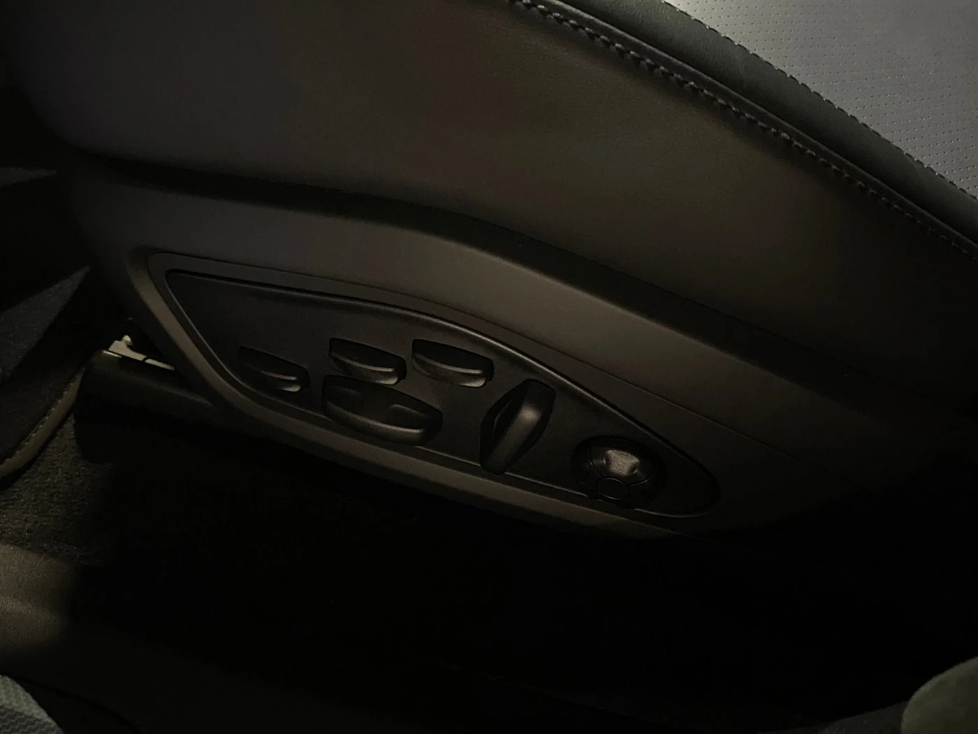 Porsche Taycan Turbo S = Carbon Interior & Exterior = Гаранция - изображение 10