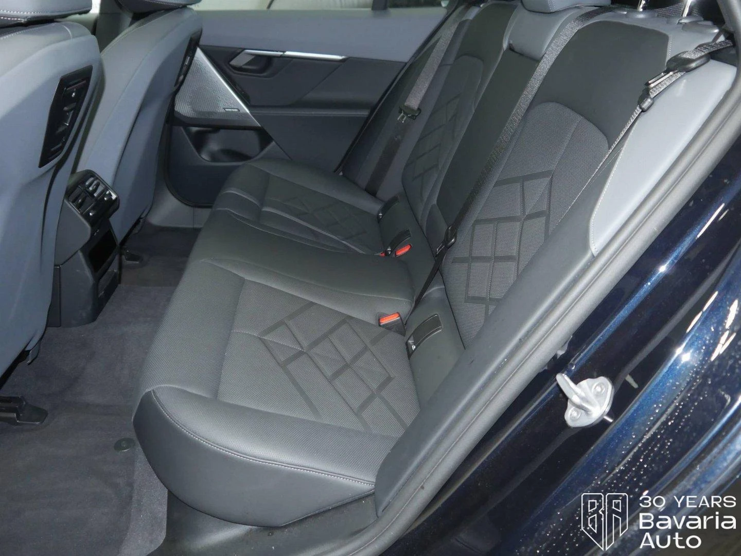 BMW 540 d xDrive Touring Executive Lounge Paket - изображение 8