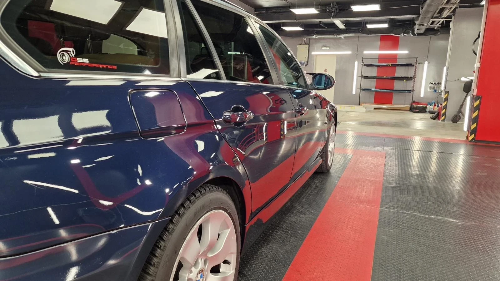 BMW 330 3.0xd - изображение 7