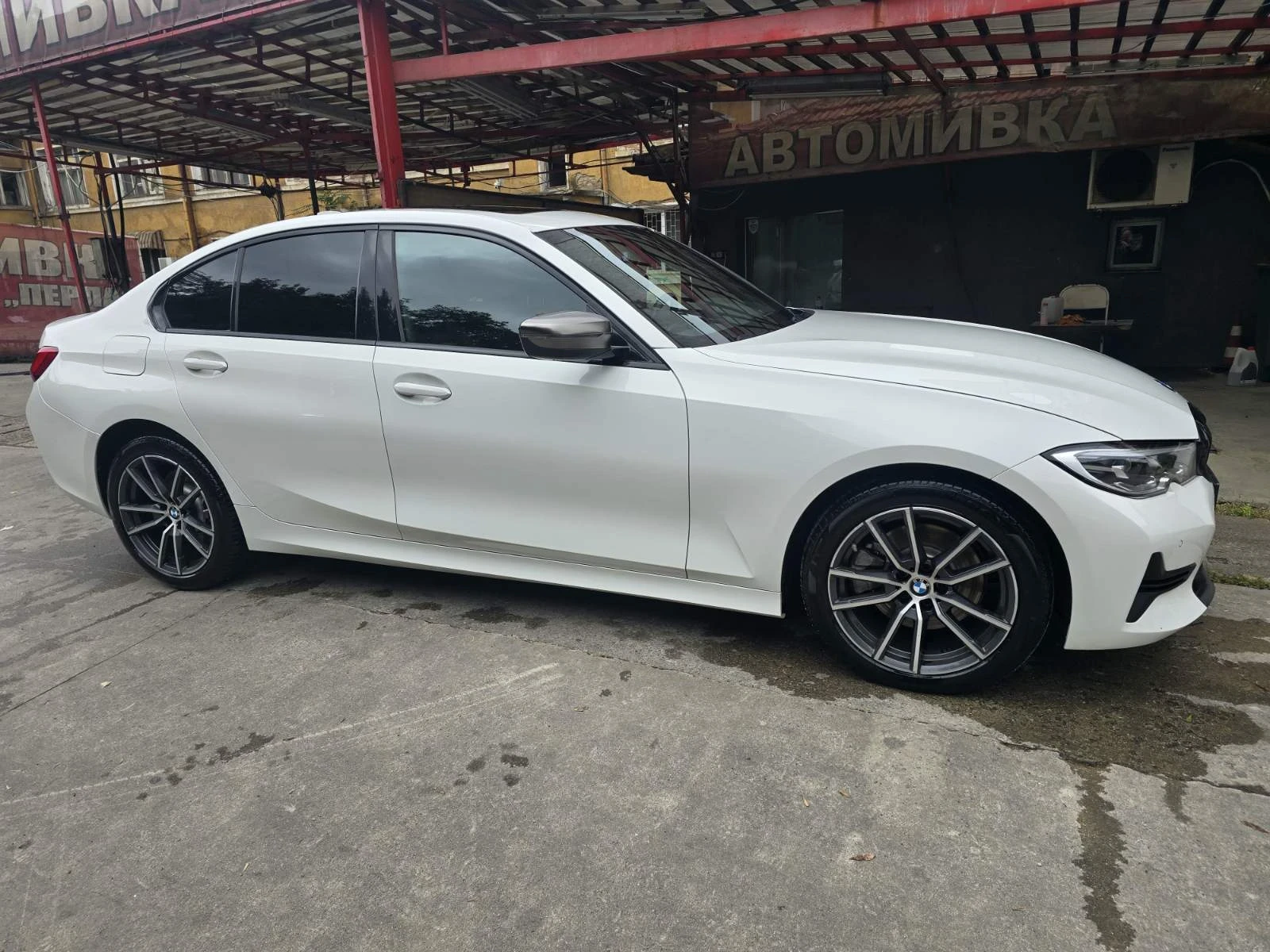 BMW 330 i Xdrive - изображение 5