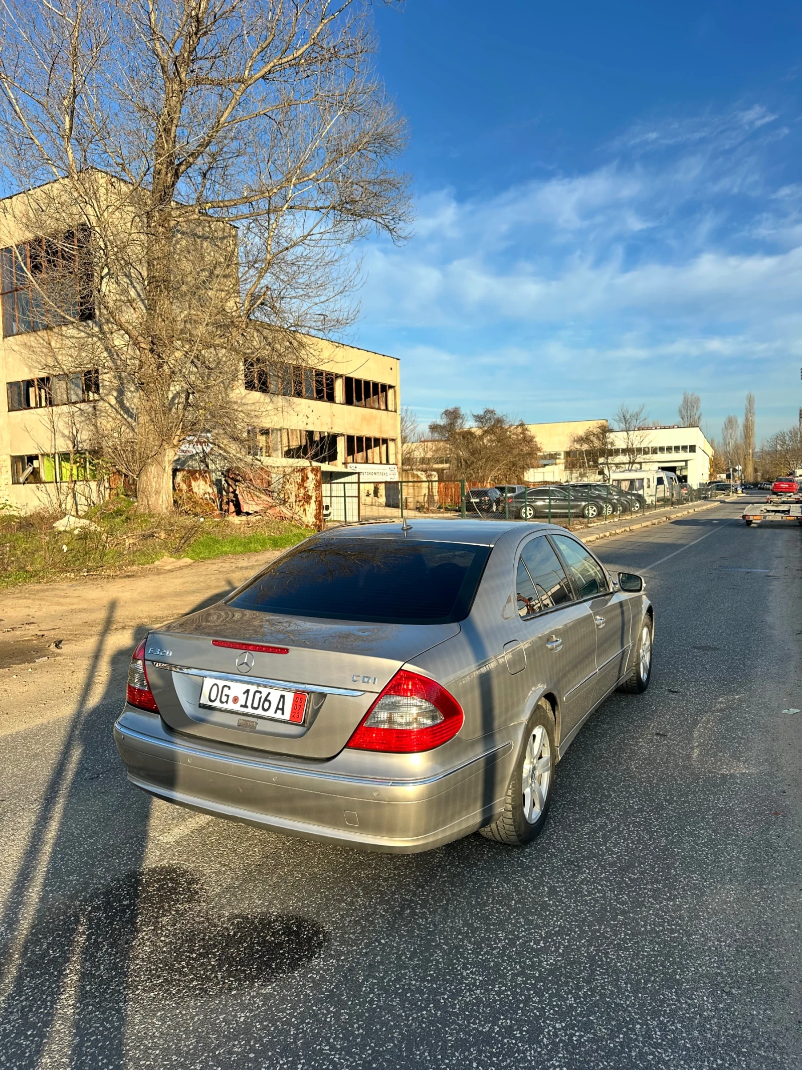 Mercedes-Benz E 320  - изображение 4