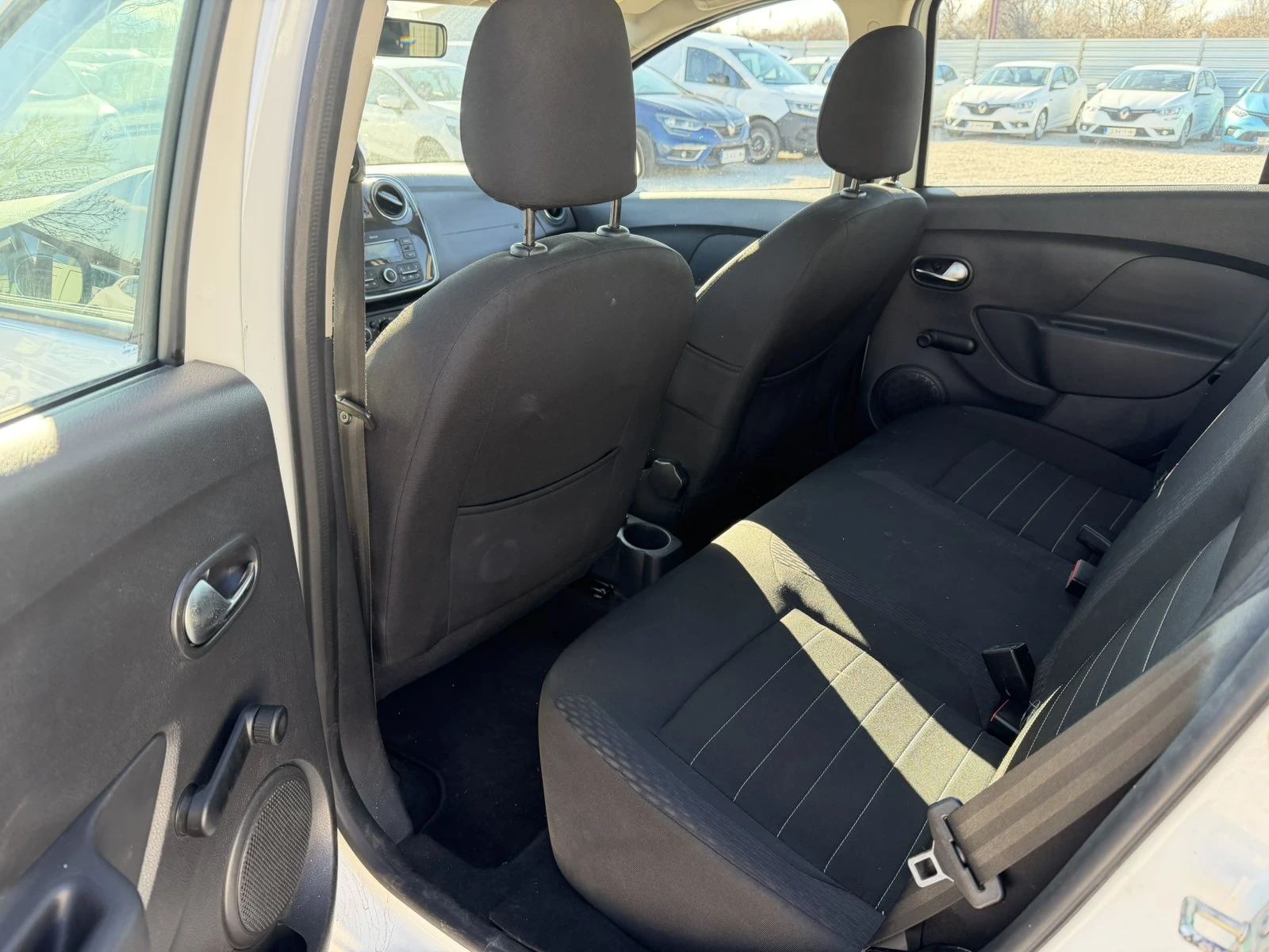 Dacia Sandero 1.5DCi 75k.c. | Mobile.bg � ����������� 13
