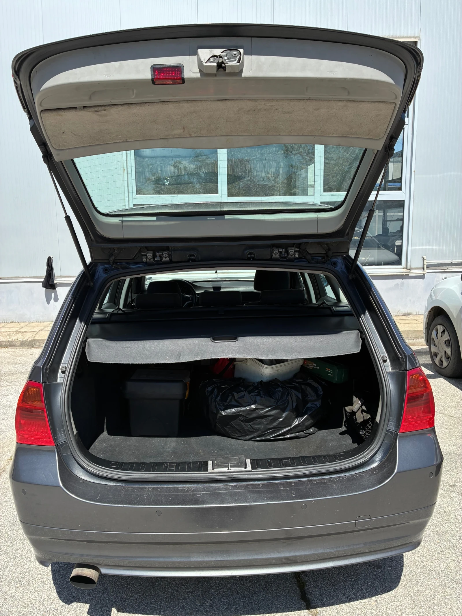 BMW 320 E91, снимка 11 - Автомобили и джипове - 54323678