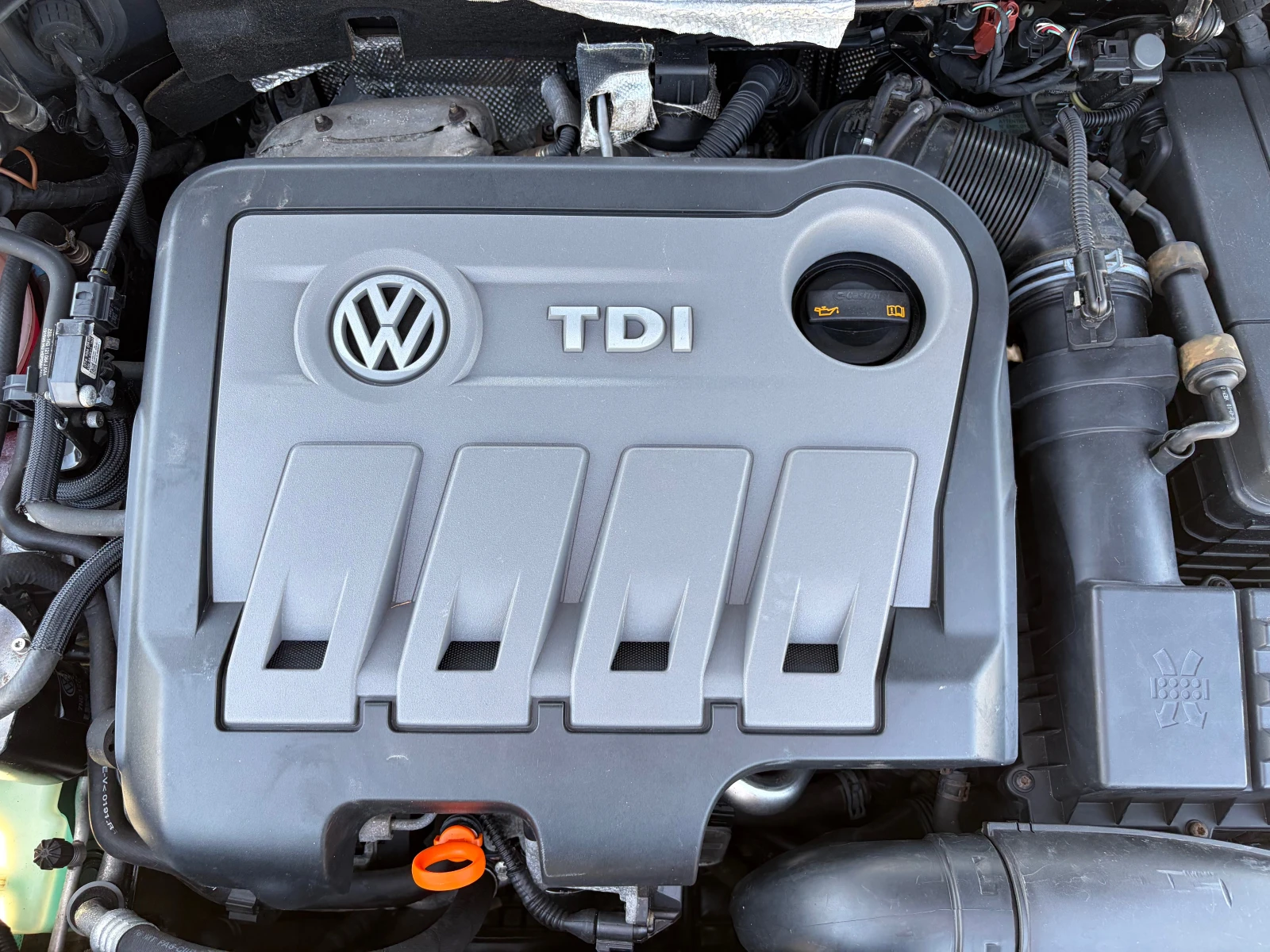 VW Passat HIGHLINE 2.0TDI-140 DSG, снимка 16 - Автомобили и джипове - 55500677