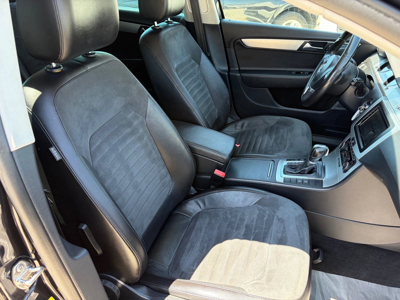 VW Passat HIGHLINE 2.0TDI-140 DSG, снимка 10 - Автомобили и джипове - 55500677