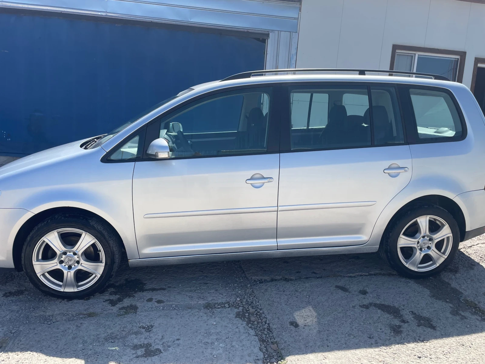 VW Touran ТСИ, снимка 4 - Автомобили и джипове - 55742122
