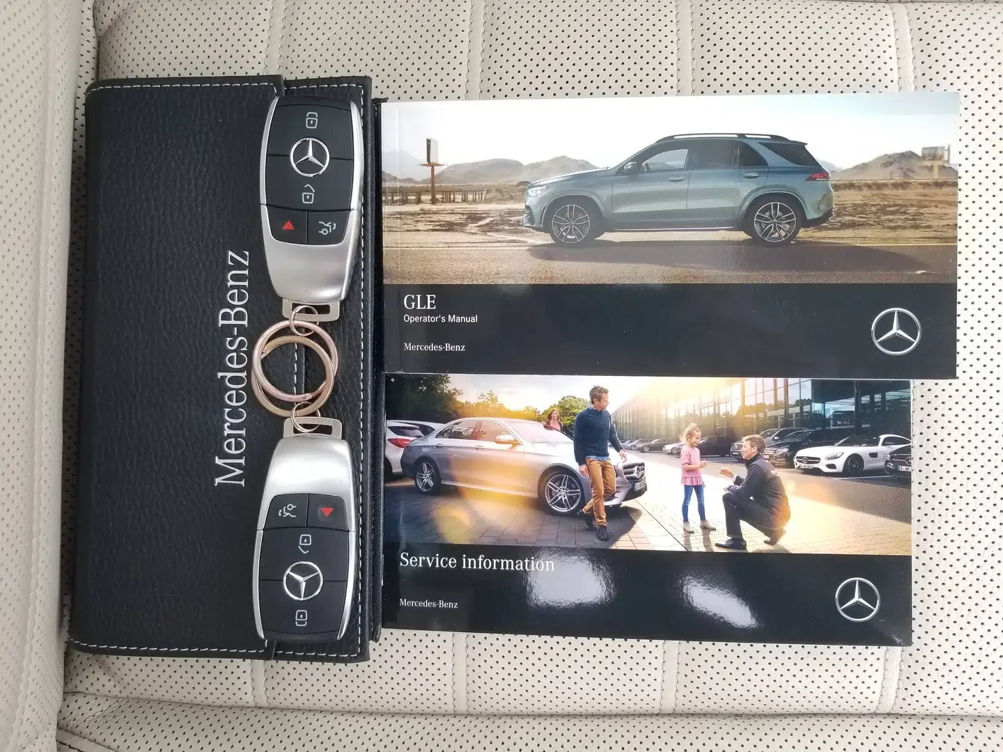 Mercedes-Benz GLE 450 AMG/NIGHT PKG/BURMESTER/HUD/ОБДУХ/МАСАЖ/ADAPTIVE/ , снимка 17 - Автомобили и джипове - 56181365