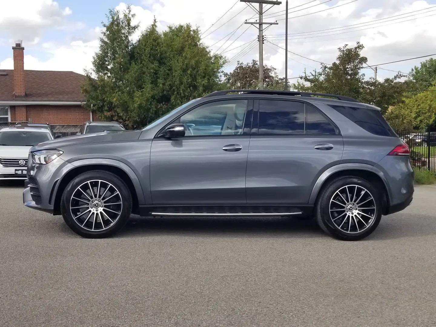Mercedes-Benz GLE 450 AMG/NIGHT PKG/BURMESTER/HUD/ОБДУХ/МАСАЖ/ADAPTIVE/ , снимка 5 - Автомобили и джипове - 56181365