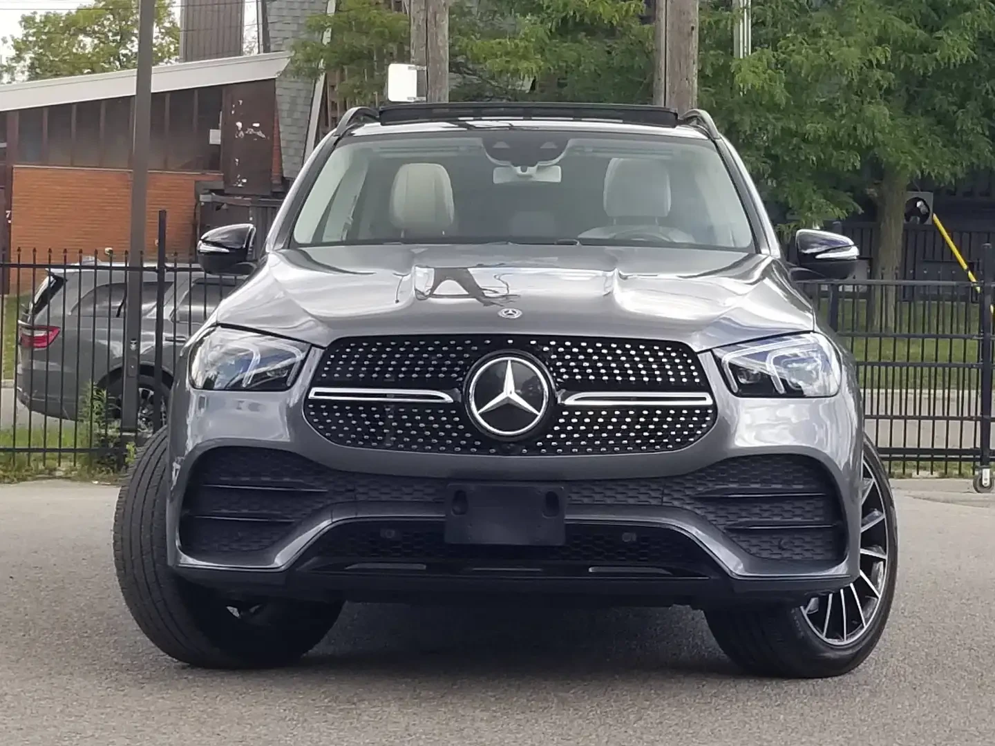 Mercedes-Benz GLE 450 AMG/NIGHT PKG/BURMESTER/HUD/ОБДУХ/МАСАЖ/ADAPTIVE/ , снимка 3 - Автомобили и джипове - 56181365