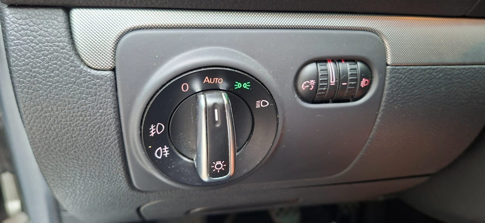 VW Golf, снимка 5 - Автомобили и джипове - 56182641