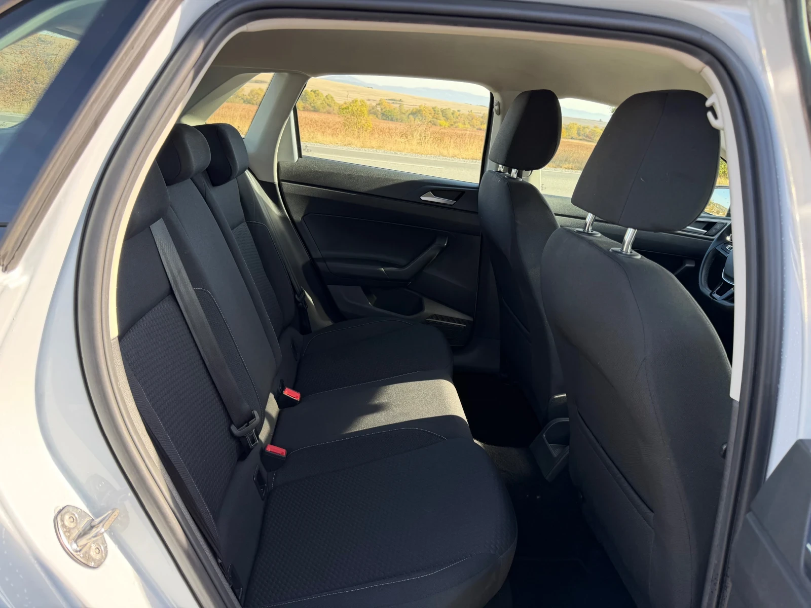 VW Polo 1.6TDI HIGHLINE, снимка 10 - Автомобили и джипове - 56528256