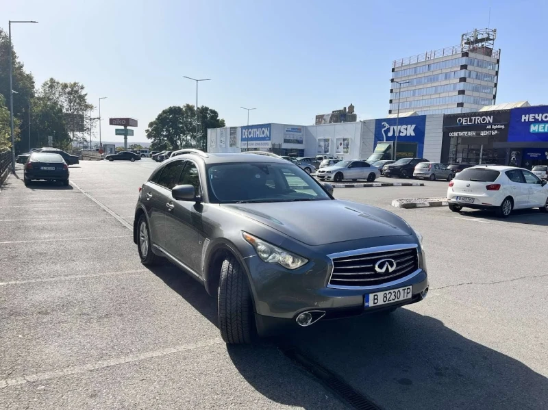 Infiniti QX70 3.7, снимка 16 - Автомобили и джипове - 49073863